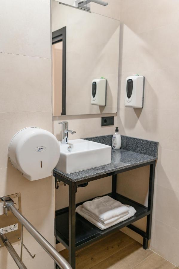 Vad Hostel Alicante - Youth Hostel Age Limit 18-49 מראה חיצוני תמונה